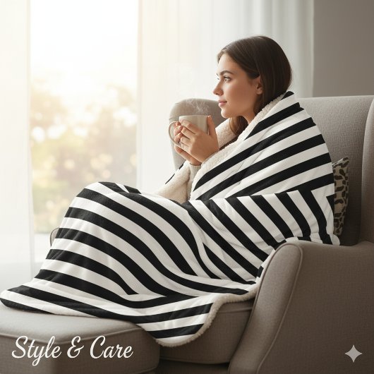 Classic Black and White Striped Sherpa Deken