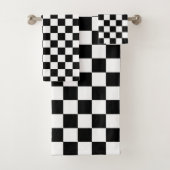 Classic black checkerboard bad handdoek (Insitu)