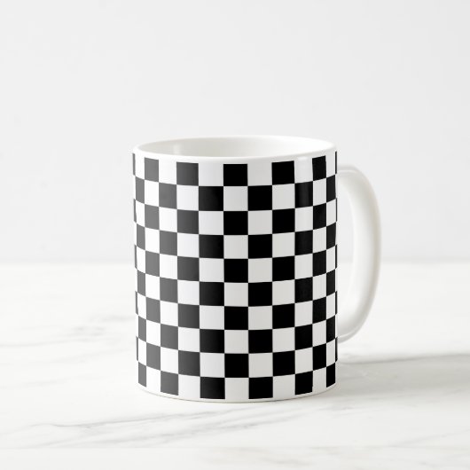 Classic black checkerboard koffiemok (Voorkant rechts)