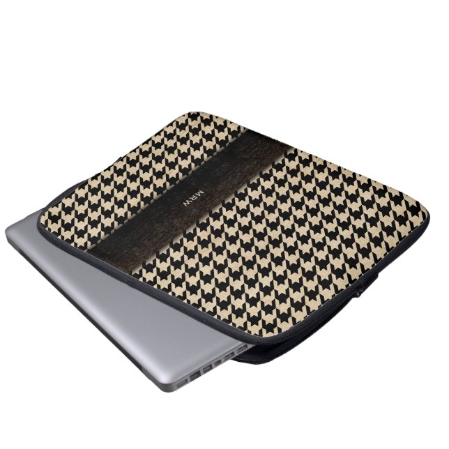 Classic Black en Tan Houndstooth Custom Monogram Laptop Sleeve (Voorkant onderkant)