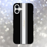 Classic Black White Racing Stripes Gold Monogram iPhone 16 Plus Hoesje<br><div class="desc">Creëer uw eigen aangepaste, gepersonaliseerde, coole, stijlvolle, stijlvolle, klassieke, zwart-witte racestrepen ontwerp, faux gouden typografie / script monogram, chique, strak, stijlvol, ultra slim fit, lichtgewicht, hoge kwaliteit polycarbonaat, beschermende, meest economische Apple iPhone case. Om aan te passen, typt u eenvoudig jouw naam / monogram / initialen in. Een mooie iPhone-hoes,...</div>