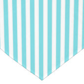 Classic blue and white diagonal stripes korte tafelloper (Hoek)