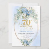 Classic Blue Floral Eucalyptus 70th Birthday Invit Kaart (Voorkant)