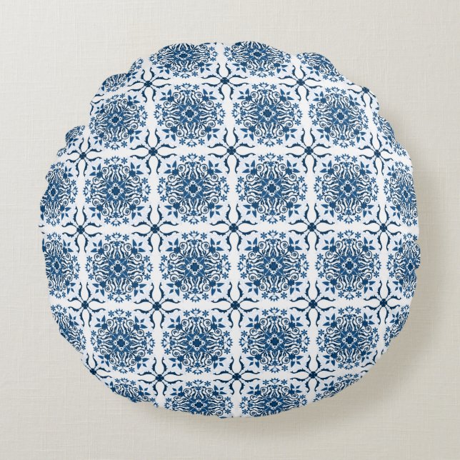 Classic Blue Hues Boho Style Rond Kussen (Voorkant)