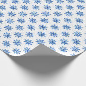 Classic Blue Snowflake Pattern on White Cadeaupapier (Hoek)