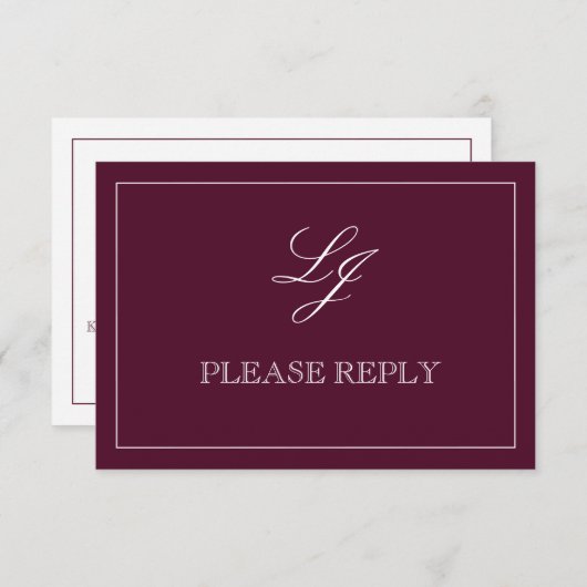 Classic Burgundy Calligraphy Monogram Weddenschap RSVP Kaartje (Voorkant / Achterkant)