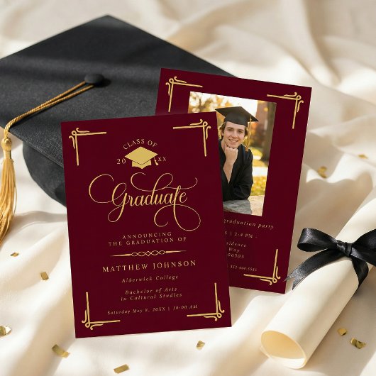 Classic Burgundy Gold Graduation Kaart