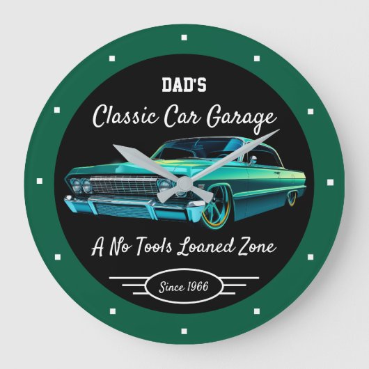 Classic Car Garage Dad's or Anyone's Name Green   Grote Klok (Voorkant)