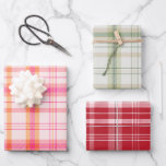 Classic Christmas Plaid collectie Rood Groen Roze Inpakpapier Vel<br><div class="desc">Classic Christmas Neutral Grey en wit geruit collectie Rood groen en roze</div>