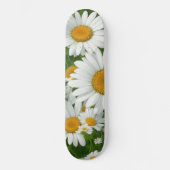 Classic daisy pattern white floral fields greenery persoonlijk skateboard (Voorkant)