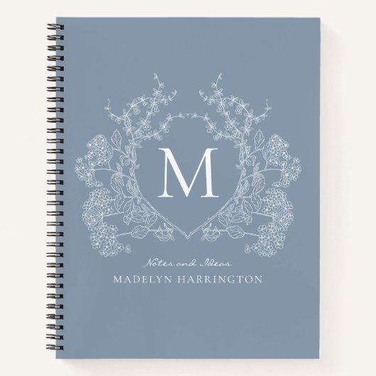 Classic Dusty Blue Floral Crest Monogram Journal Notitieboek (Voorkant)