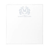 Classic Dusty Blue Floral Crest Monogram Notitieblok (Voorkant)