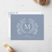 Classic Dusty Blue Floral Crest Monogram Notitiekaartje (Voorkant / Achterkant in situ)