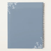 Classic Dusty Blue  Floral Crest Monogram Planner (Achterkant)