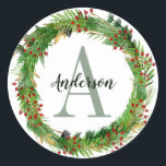 Classic Elegant Christmas Wreath Monogram Initiaal Ronde Sticker<br><div class="desc">Het ontwerp is voorzien van een handgetekende kerstkrans,  je monogram initiaal en naam.</div>