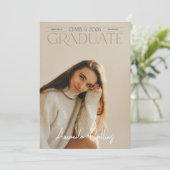 Classic & Elegant Headline Photo Grad Announcement Kaart (Staand voorkant)