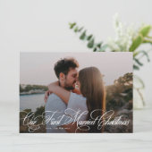 Classic Elegant Onze eerste getrouwde kerstfoto Feestdagenkaart (Staand voorkant)