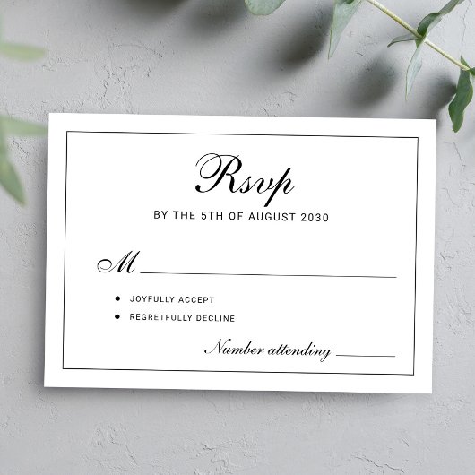 Classic elegant script black and white wedding RSVP kaartje