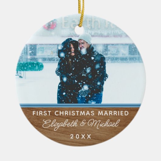 Classic Faux Wood 1st Christmas Wedding ornament (Voorkant)