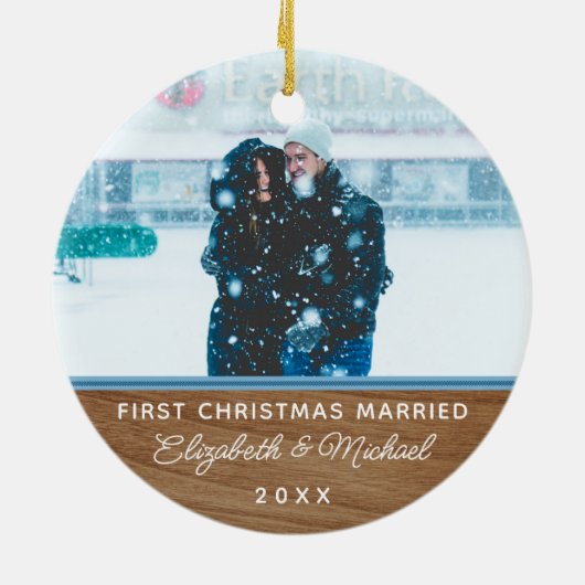 Classic Faux Wood 1st Christmas Wedding ornament (Achterkant)