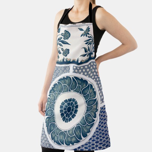 Classic Floral Ornament Print Schort (Insitu)