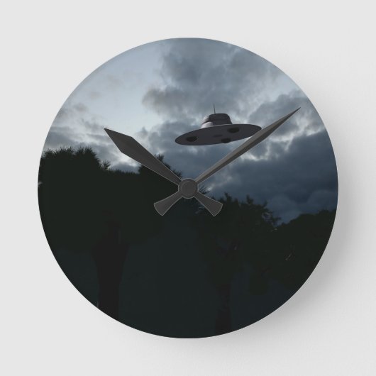 Classic Flying Saucer Wall Clock Ronde Klok (Voorkant)