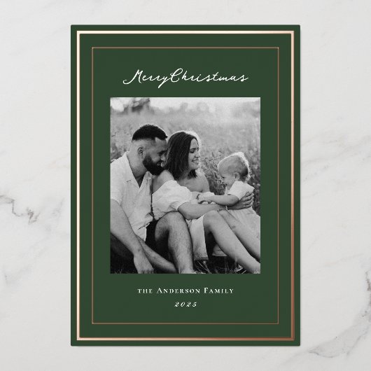 Classic Forest Green en Gold Lijst Familiefoto Folie Feestdagenkaart (Voorkant)