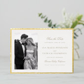 Classic Gold Brushed Lijst Foto Wedding Opslaan Da Folie Uitnodiging (Staand Voorkant)