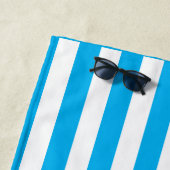 CLASSIC LIGHT BLUE STRIPED BEACH TOWEL STRANDLAKEN (In situ)