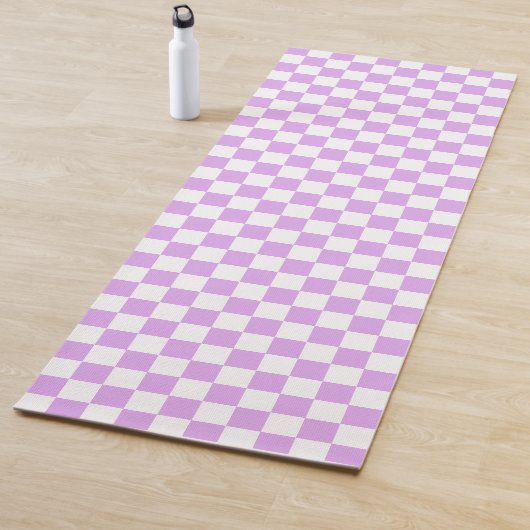 Classic light lavender checkerboard yogamat (In situ)