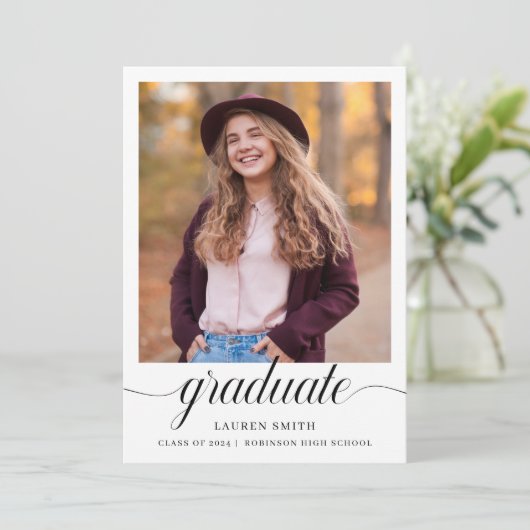 Classic Modern Afstuderen Aankondiging Kaart (Staand voorkant)