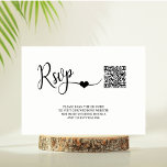Classic Modern Black & White Wedding RSVP QR Code Informatiekaartje<br><div class="desc">Elegante en unieke RSVP-trouwkaarten met weinig hart en QR-CODE. Witte achtergrond (kan in om het even welke kleur worden veranderd) en zwarte manuscriptkalligrafie RSVP. Initialen bruid en bruidegom achter op de kaart. Bewerkbare sjablonen zodat u uw eigen tekst kunt toevoegen. Ideaal voor elk trouwthema of elk tijdstip van het jaar....</div>