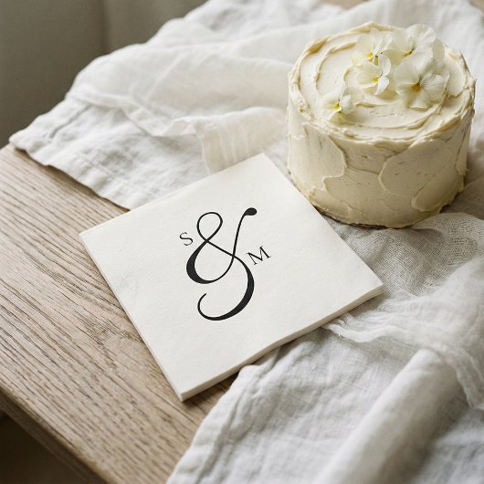 Classic Monogram Ampersand White Wedding Servet