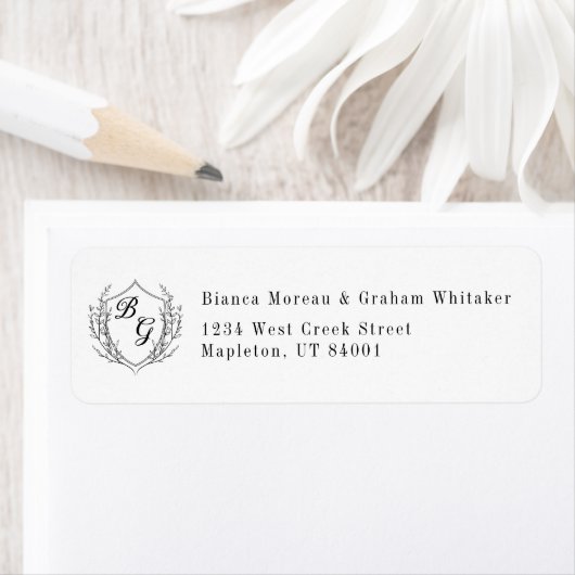 Classic monogram wedding crest return address etiket (Insitu)