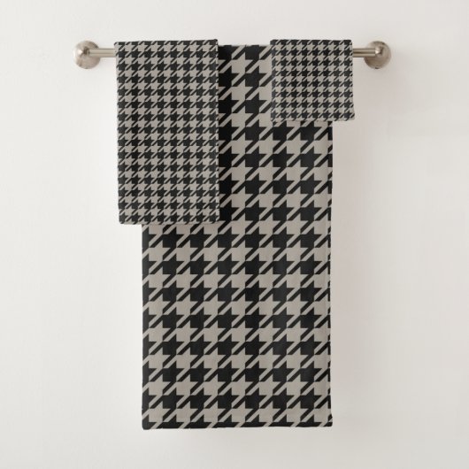 Classic Pepita Houndstooth Pattern Black Grey Bad Handdoek (Insitu)