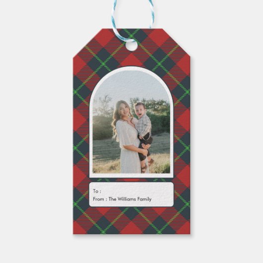 Classic Red and Green Plaid Family Photo Holiday Cadeaulabel (Voorkant)