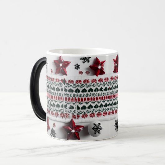 Classic Red & Green Nordic Knit Pattern Magische Mok (Voorkant links)