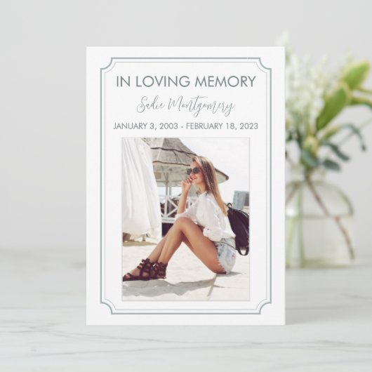 Classic Sage Border begrafenisprogramma Kaart (Staand voorkant)