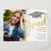 Classic Script Afstuderen Photo Template Gold Folie Uitnodiging (Voorkant)