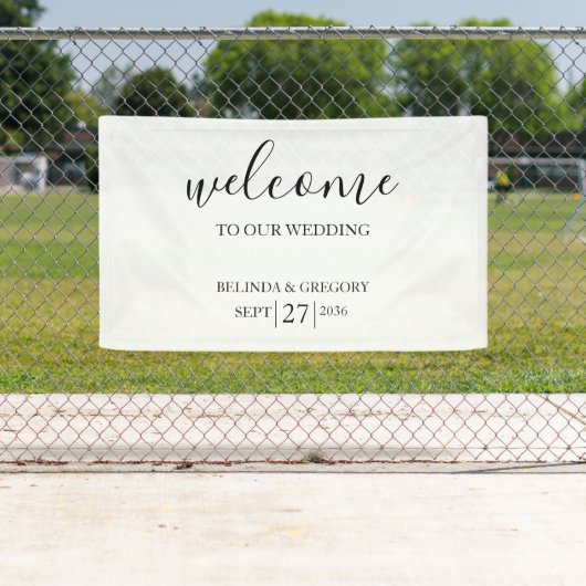 Classic Script Welcome Wedding Hanging Sign Spandoek (Insitu)