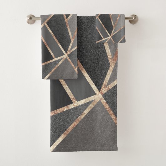 Classic Silver Grey Charcoal Roos Gold Geo #1 Bad Handdoek (Insitu)