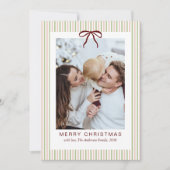 Classic Stripes Red Bow Merry Christmas Photo Feestdagenkaart (Voorkant)