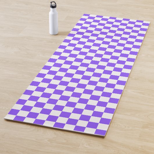 Classic visual purple checkerboard  yogamat (In situ)