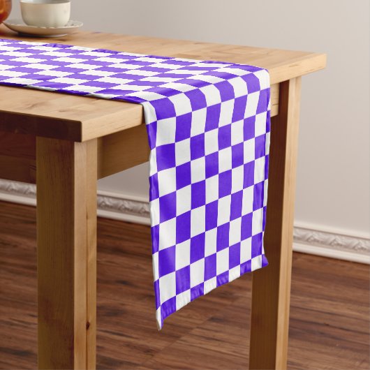 Classic visual violet checkerboard korte tafelloper (Voorbeeld)