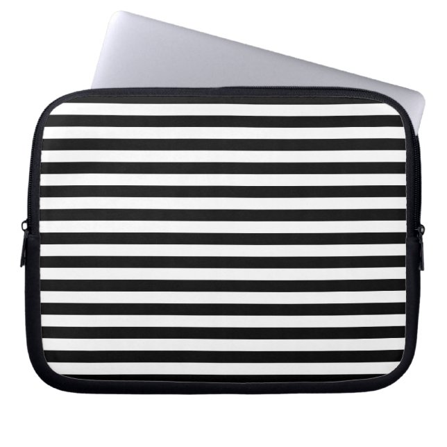 Classic White and Black Horizontal Stripe Pattern Laptop Sleeve (Voorkant)