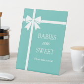Classic White Bow Blauwgroen Blue Baby's zijn Swee Reclamebord Met Voetstuk (Insitu)