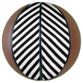 Classic White with Bold Black Stripe Pattern Basketbal (Verticaal)