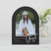 Classic Zwart Wit Foto 2025 Afstudeerder Aankondig Kaart (Staand voorkant)