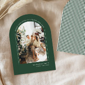 Classy Arched Green Modern Christmas Family Photo Feestdagenkaart