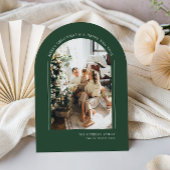 Classy Arched Green Modern Christmas Family Photo Feestdagenkaart